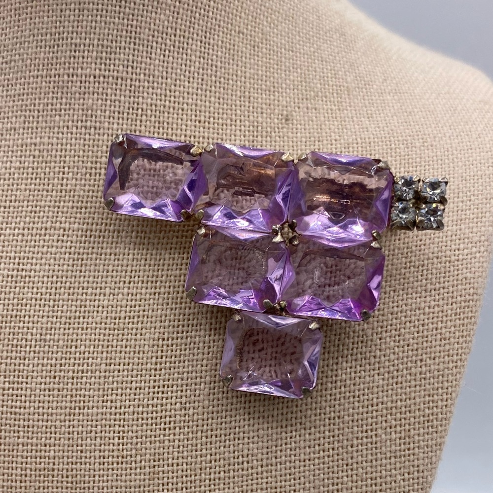 Vintage Art Deco Style Emerald Cut Amethyst Stones Accented With Rhinestone Pin